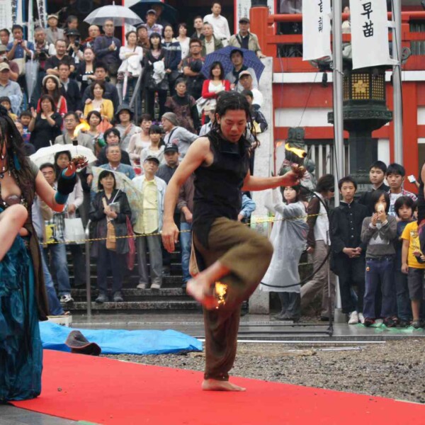 大須大道町人祭で火付盗賊ファイアーパフォーマンス