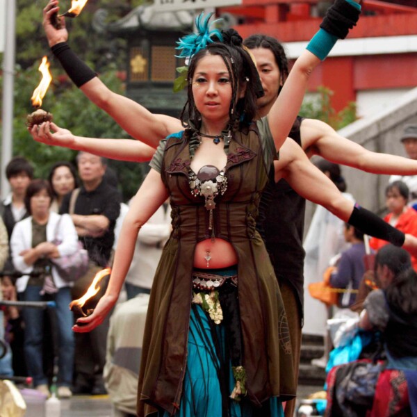 大須大道町人祭で火付盗賊ファイアーパフォーマンス