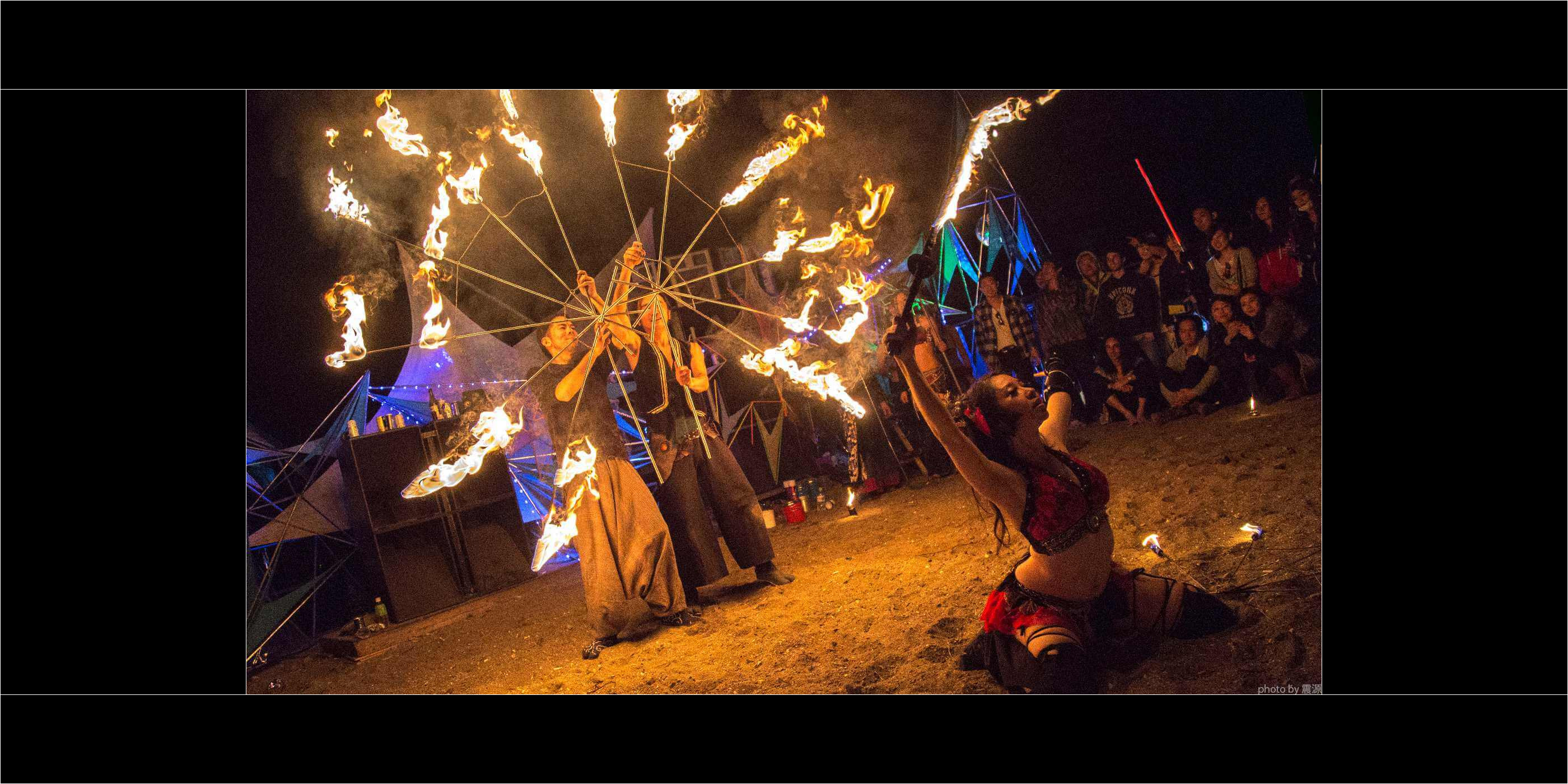 火付盗賊のチームファイアーショー