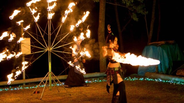 ファイアーベリーダンサー