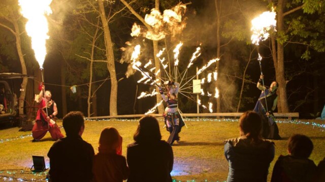 キャンプ場でファイアーショー