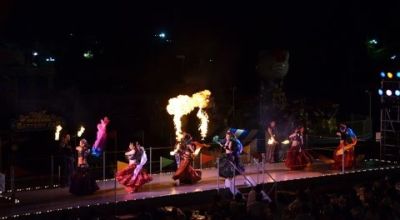 西武園遊園地 2012年 【火付盗賊&火蛇サラマンドラ】ファイヤーベリーダンス@西武園遊園地