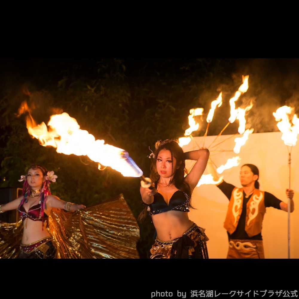 ホテルイベントでファイアージャグリングショー