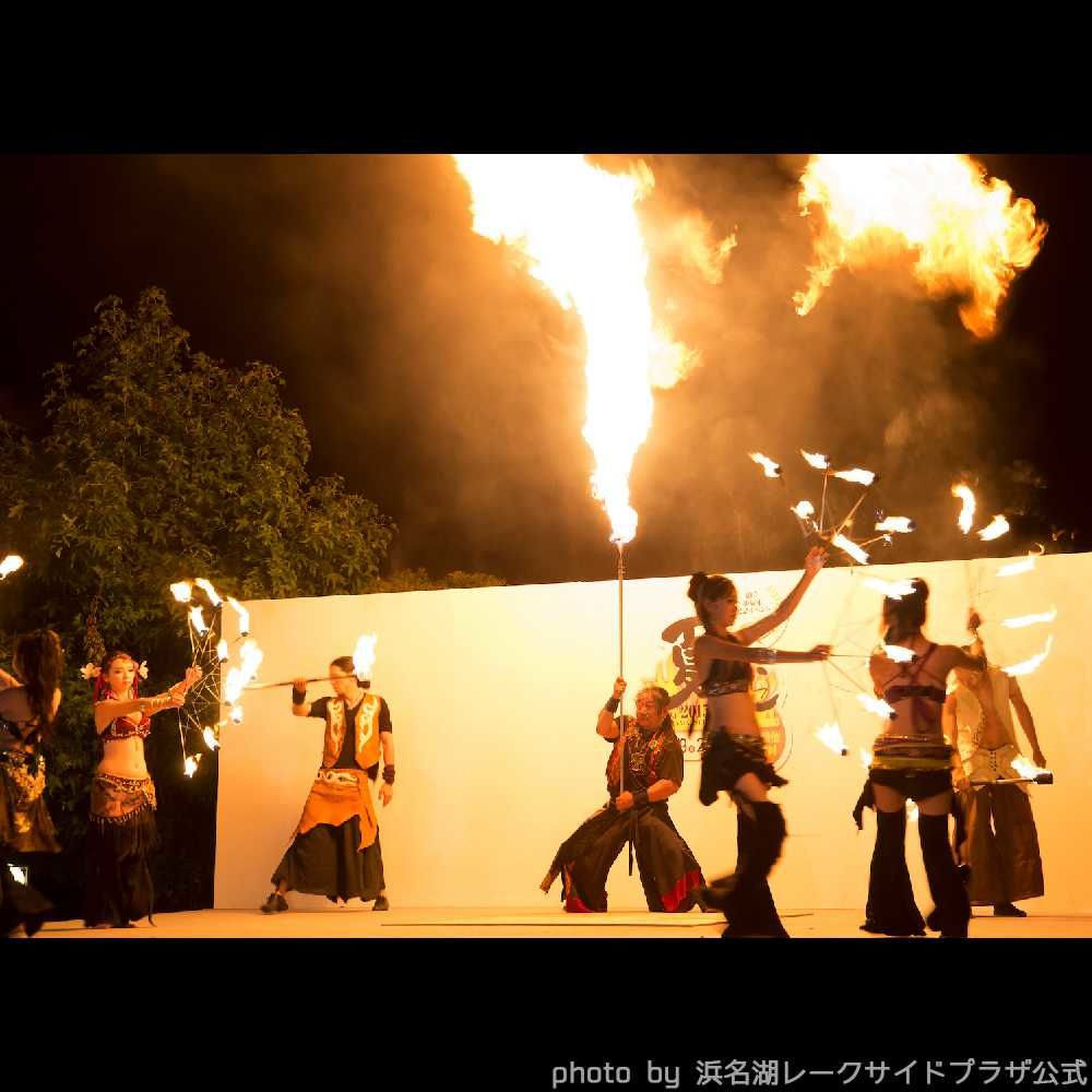 ホテルイベントでファイアージャグリングショー