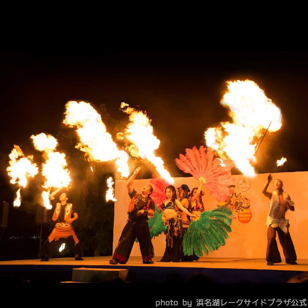 ホテルイベントでファイアージャグリングショー