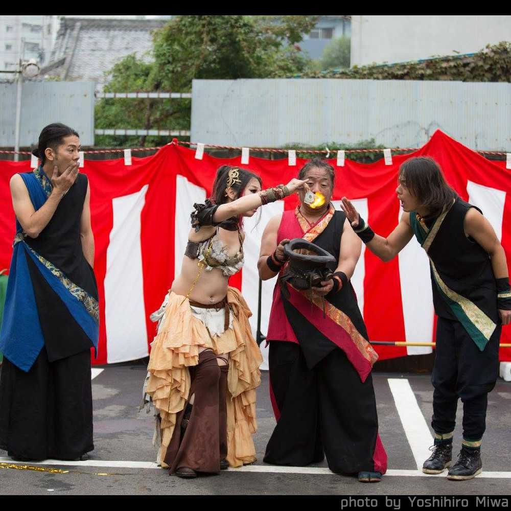 大須大道町人祭でファイアー大道芸