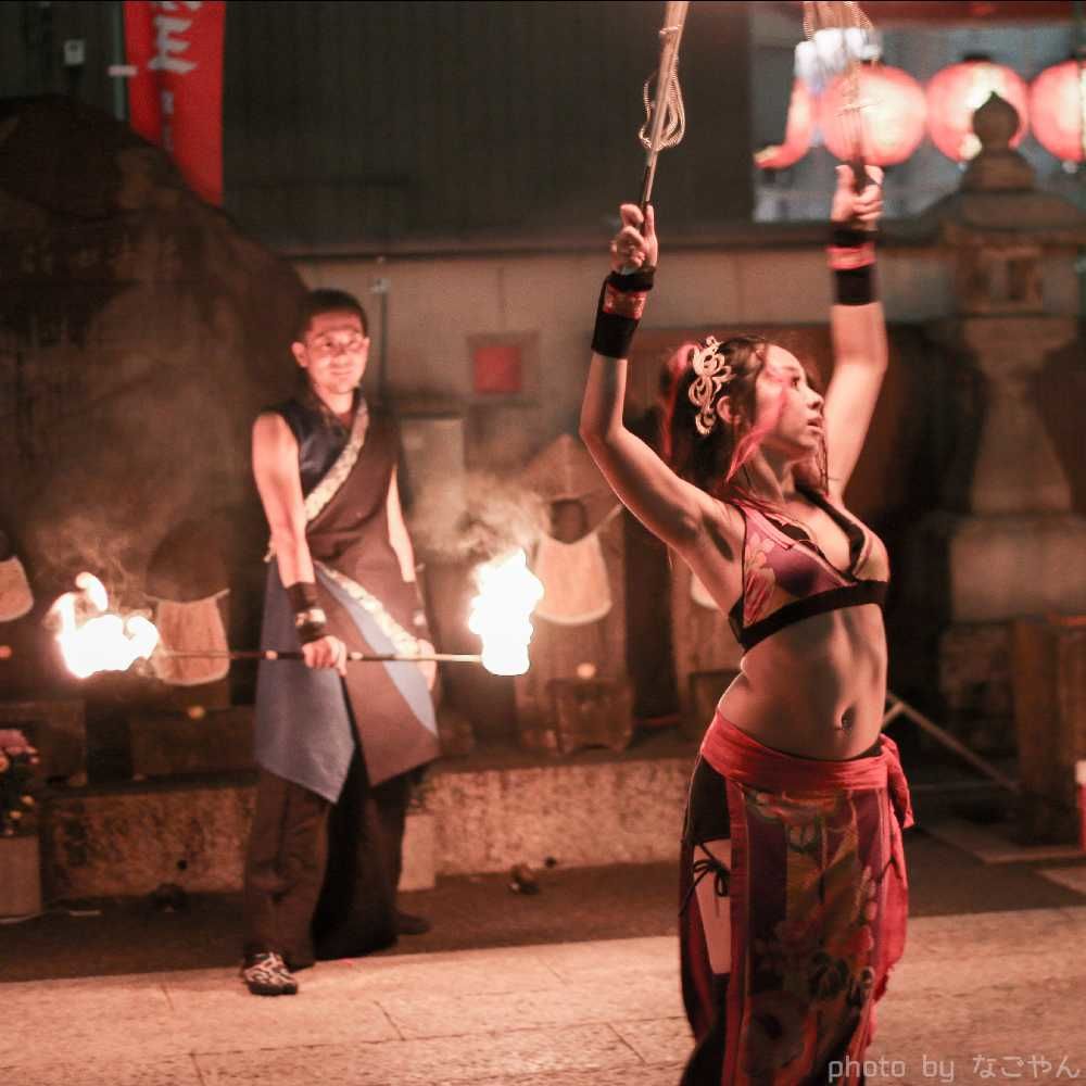 火付盗賊のファイアーパフォーマンス