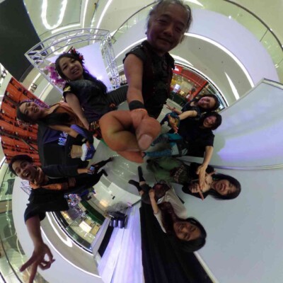 セブ島のショッピングモールでGocooと火付盗賊のライブ