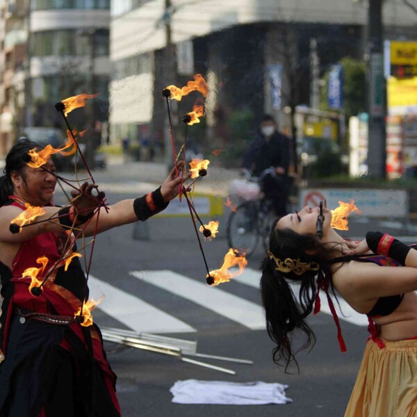 亀戸大道芸火付盗賊パフォーマンス