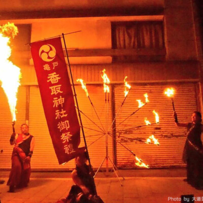 亀戸大道芸 金曜屋台村での火付盗賊ファイアーパフォーマンス