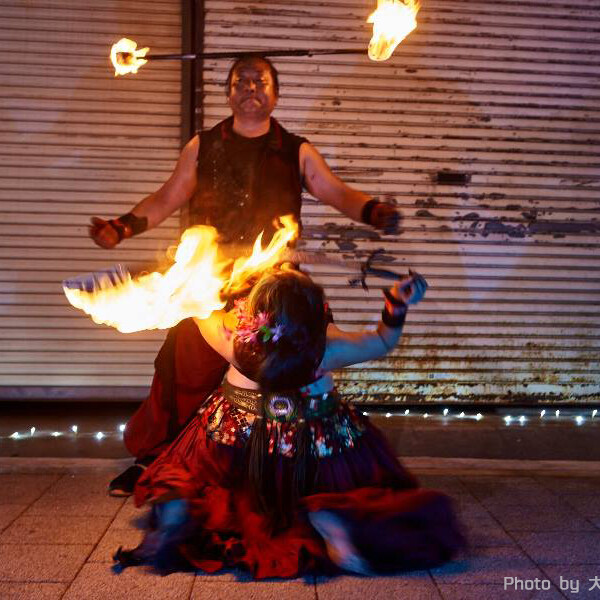 亀戸大道芸 金曜屋台村での火付盗賊ファイアーパフォーマンス