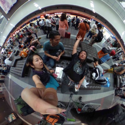 羽田空港ロビー