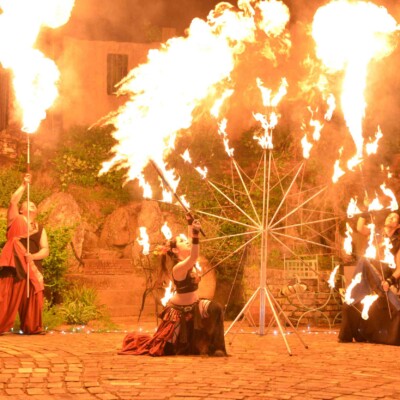 ローズガーデンでファイアーショー