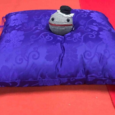 演者は、火付盗賊と落語家さんでした。プチ共演しました。 高校の芸術鑑賞会で火付盗賊のステージ公演