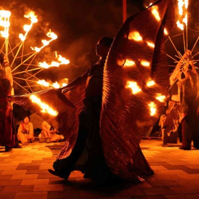 大学祭の火付盗賊ファイアーショー、イシスウィングとダブルビッグファンズ