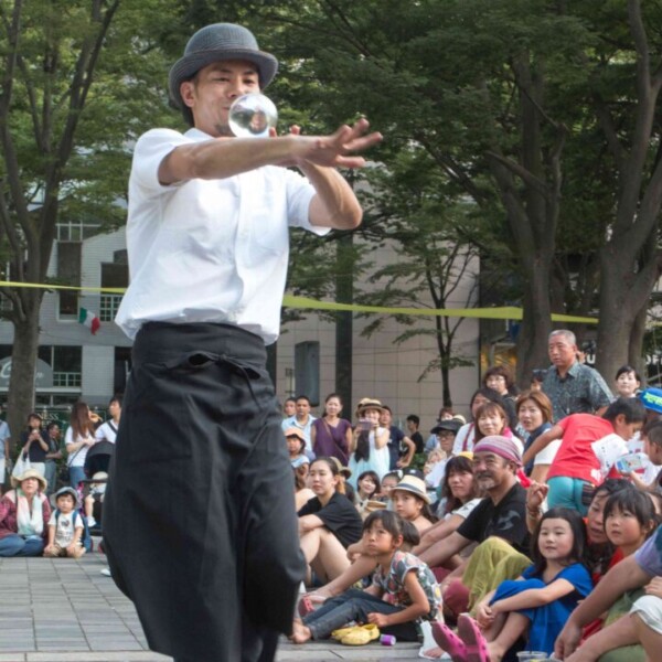 おこたんぺのジャグリングショー