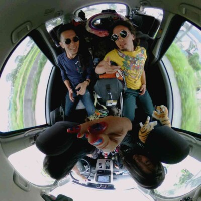 火付盗賊の車内