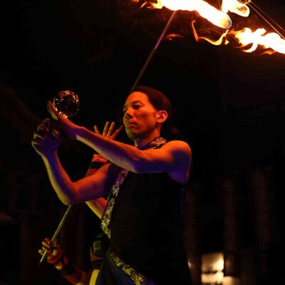 コンタクトジャグリングと火傘 大須大道町人祭の火付盗賊ファイアーショー