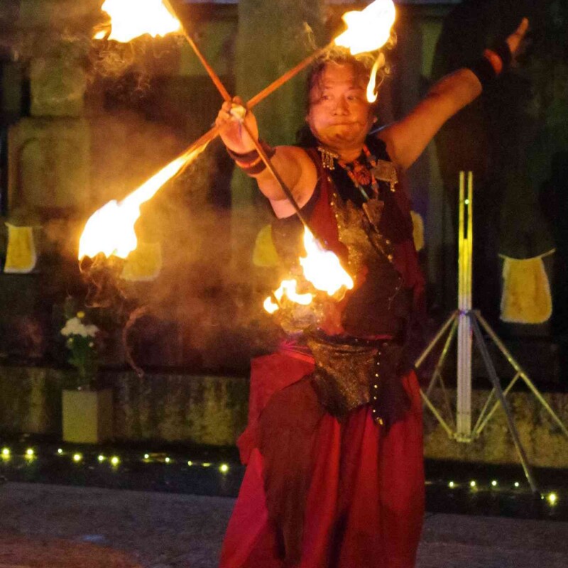 大須大道町人祭の火付盗賊ファイアーショー