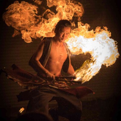 火吹き アウトドアフェス天竺で火付盗賊ファイアーパフォーマンス