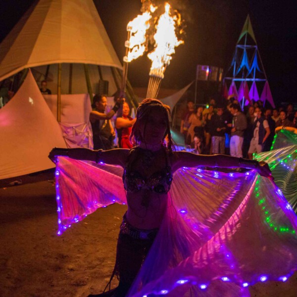 アウトドアフェスで火付盗賊ファイアーショー