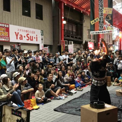大須大道町人祭の火付盗賊のまえの座・フトシ（Mr.Bunbunさん）