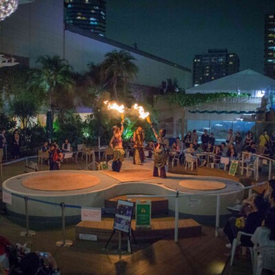 サンシャイン水族館屋上ビアガーデンで火付盗賊ファイアーショー