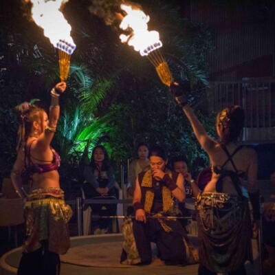 サンシャイン水族館屋上ビアガーデンで火付盗賊ファイアーショー