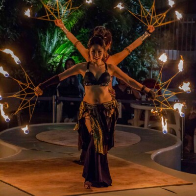 サンシャイン水族館屋上ビアガーデンで火付盗賊ファイアーショー