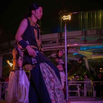 サンシャイン水族館屋上ビアガーデンで火付盗賊ファイアーショー