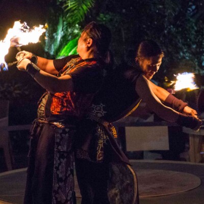 サンシャイン水族館屋上ビアガーデンで火付盗賊ファイアーショー