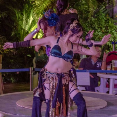 サンシャイン水族館屋上ビアガーデンで火付盗賊ベリーダンスショー