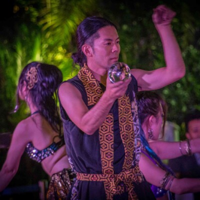 サンシャイン水族館屋上ビアガーデンで火付盗賊ジャグリングショー