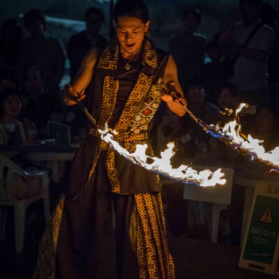 サンシャイン水族館屋上ビアガーデンで火付盗賊ファイアーショー