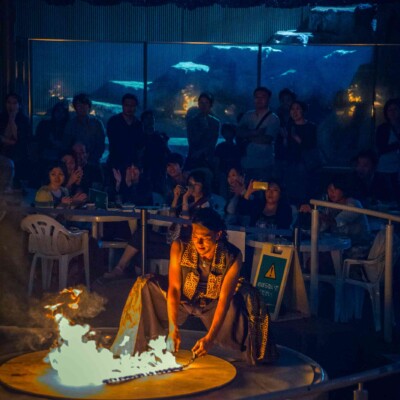 サンシャイン水族館屋上ビアガーデンで火付盗賊ファイアーショー