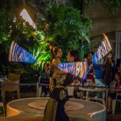 サンシャイン水族館屋上ビアガーデンで火付盗賊ファイアーショー