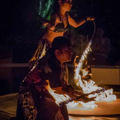 サンシャイン水族館屋上ビアガーデンで火付盗賊ファイアーショー