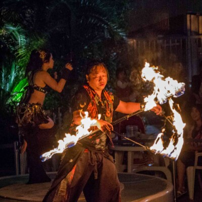 サンシャイン水族館屋上ビアガーデンで火付盗賊ファイアーショー