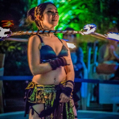 サンシャイン水族館屋上ビアガーデンで火付盗賊ファイアーショー