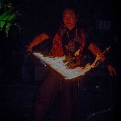 サンシャイン水族館屋上ビアガーデンで火付盗賊ファイアーショー