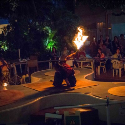 サンシャイン水族館屋上ビアガーデンで火付盗賊ファイアーショー