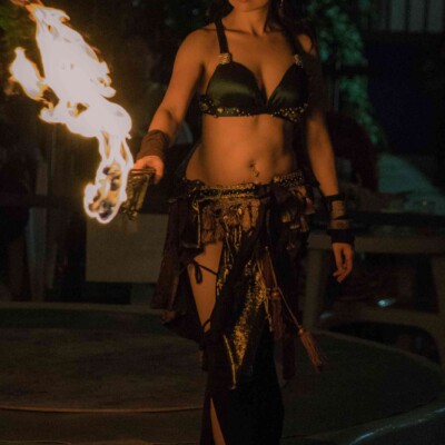 サンシャイン水族館屋上ビアガーデンで火付盗賊ファイアーショー