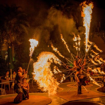 サンシャイン水族館屋上ビアガーデンで火付盗賊ファイアーショー