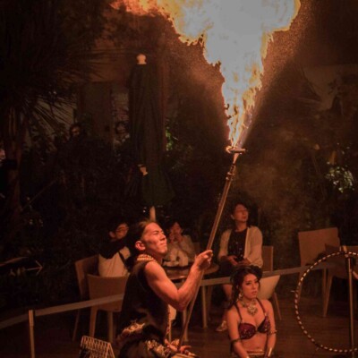 サンシャイン水族館屋上ビアガーデンで火付盗賊ファイアーショー