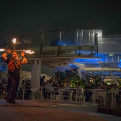 サンシャイン水族館屋上ビアガーデンで火付盗賊ファイアーショー