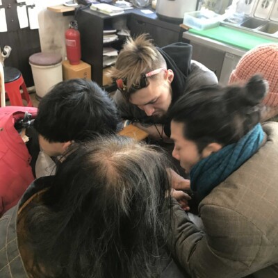 韓国語話せる人がいないまま、ランチにきて、読めないメニューにみんなで頭をかかえているところ 平昌文化オリンピック開会式 2018年