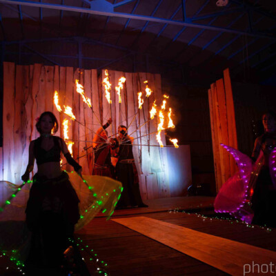 火付盗賊ファイアーパフォーマンス