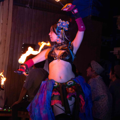 火付盗賊ファイアーパフォーマンスステージ