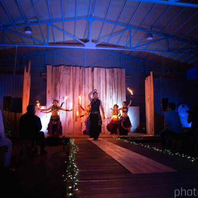 ファイアーベリーダンスとコンタクトジャグリングのコラボ 火付盗賊ファイアーパフォーマンスステージ