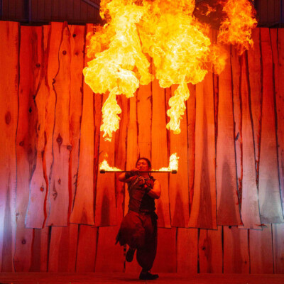 火付盗賊ファイアーパフォーマンス